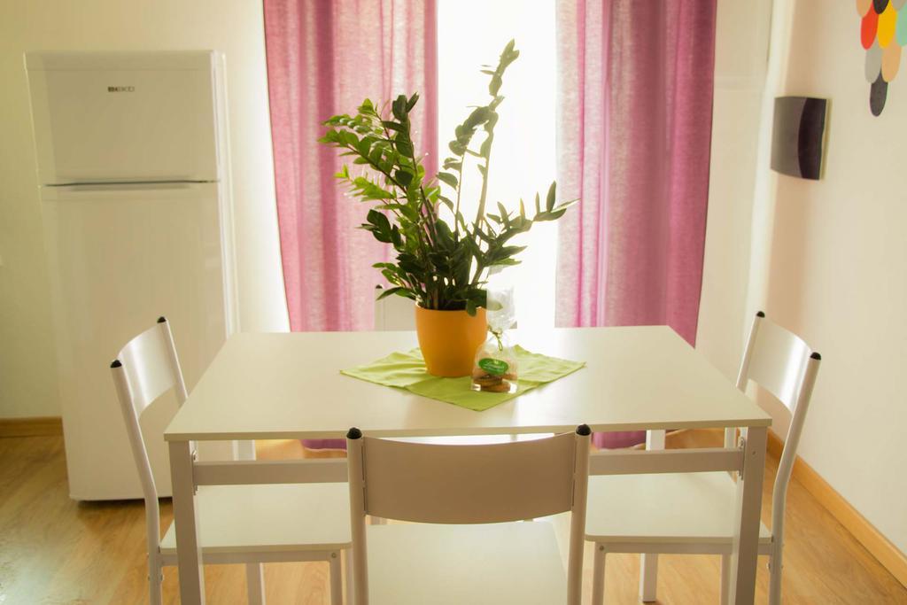 קליארי Appartamento Lilla Dei Buoni E Cattivi חדר תמונה